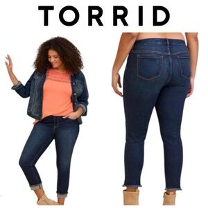 TORRID Jeans Women’s 22 Blue Crop Boyfriend Raw Hem LIKE NEW